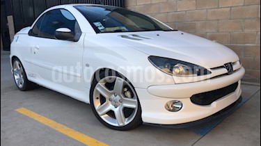 Peugeot 206 CC usado (2003) color Blanco precio $62,000