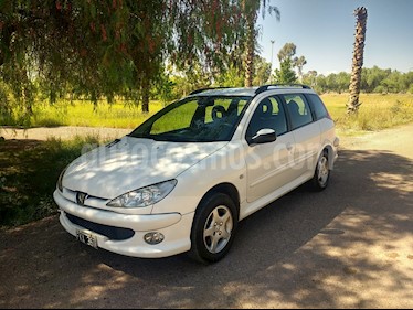 foto Peugeot 206 SW 1.6 Premium usado (2006) color Blanco precio $150.000