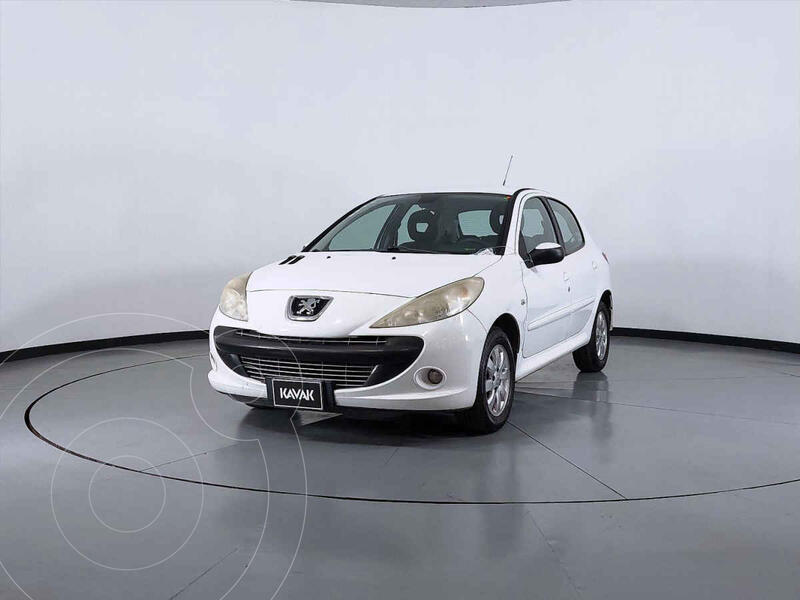Foto Peugeot 207 Compact Sedan Trendy Aut usado (2011) color Blanco precio $76,999