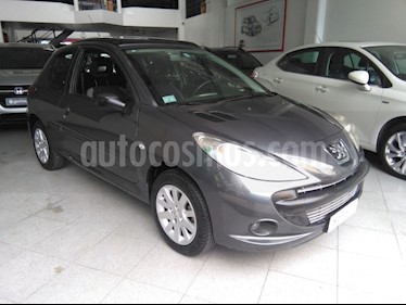 foto Peugeot 207 Compact - usado (2010) color Gris Oscuro precio $320.000
