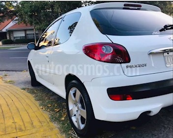 foto Peugeot 207 Compact 1.4 Active 3P usado (2010) color Blanco Banquise precio $240.000
