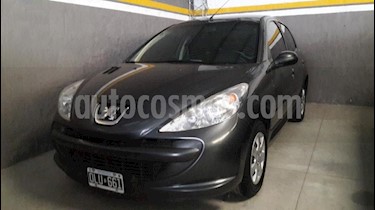 Peugeot 207 Compact 1.4 Active 4P usado (2015) color Gris Oscuro precio $320.000