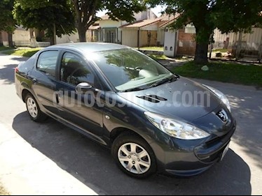 Foto Peugeot 207 Compact 1.4 Active 4P usado (2013) color Azul Bourrasque precio $380.000