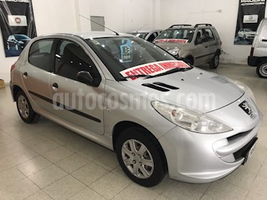 foto Peugeot 207 Compact 1.4 Active 4P usado (2013) color Gris Claro precio $330.000
