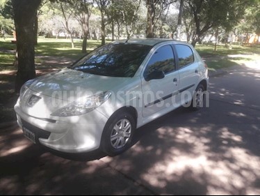 Peugeot 207 Compact 1.4 Active 4P usado (2013) color Blanco precio $205.000