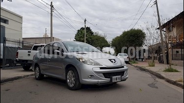 Foto Peugeot 207 Compact 1.4 Active 4P usado (2014) color Gris Claro precio $288.000