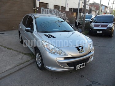 Peugeot 207 Compact 1.4 Active Plus 5P usado (2015) color Gris Aluminium precio u$s6.350