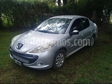 foto Peugeot 207 Compact 1.4 Allure 5P usado (2011) color Gris Aluminium precio $150.000
