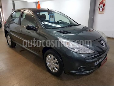 foto Peugeot 207 Compact 1.4 HDi Allure 5P usado (2011) color Verde Oscuro precio $320.000