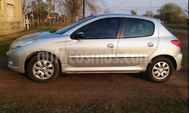 Peugeot 207 Compact 1.4 HDi XS 5P usado (2012) color Gris precio $245.000