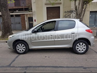 Peugeot 207 Compact 1.4 XS 5P usado (2010) color Gris Aluminium precio $259.000