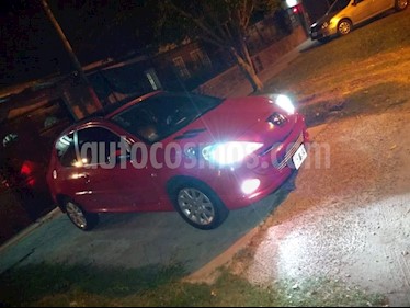 Foto Peugeot 207 Compact 1.6 Griffe 3P usado (2013) color Rojo precio $270.000