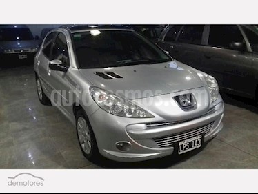 foto Peugeot 207 Compact 1.6 XT 5P usado (2012) color Gris Claro precio $265