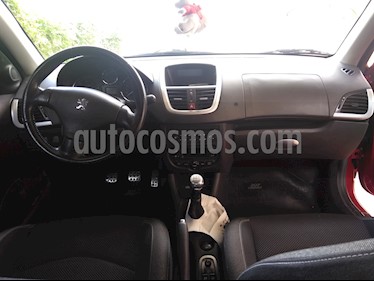 foto Peugeot 207 Compact 2.0 HDi XT 5P Premium usado (2009) color Rojo Lucifer precio $190.000