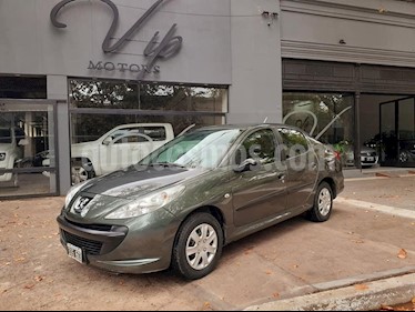 Peugeot 207 Compact 1.4 XR 4P usado (2010) color Gris Oscuro precio $380.000