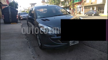 foto Peugeot 207 Compact 1.4 Active Plus 5P usado (2013) color Gris Grafito precio $390.000