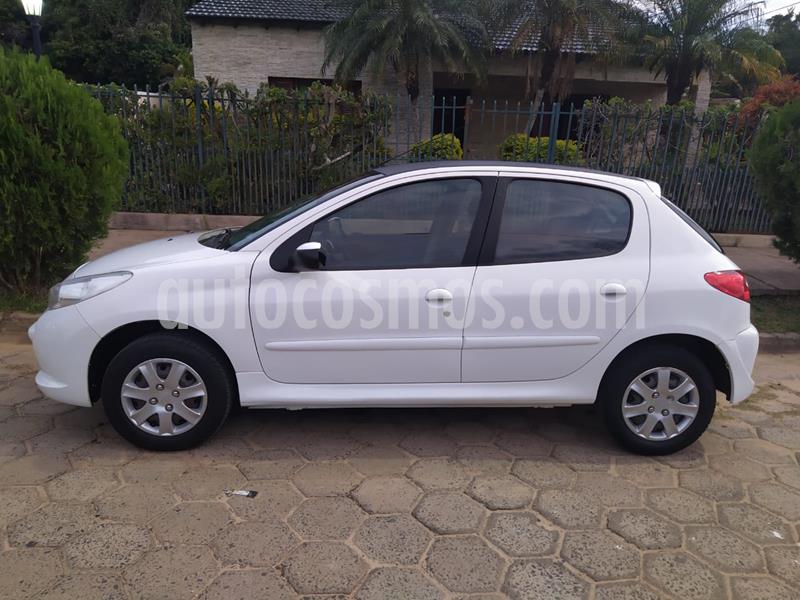 Peugeot 207 Compact 1.4 Allure 5P usado (2014) color Blanco Banquise precio $480.000