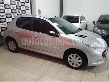 foto Peugeot 207 Compact 1.4 XS 5P usado (2010) color Gris Claro precio $330.000