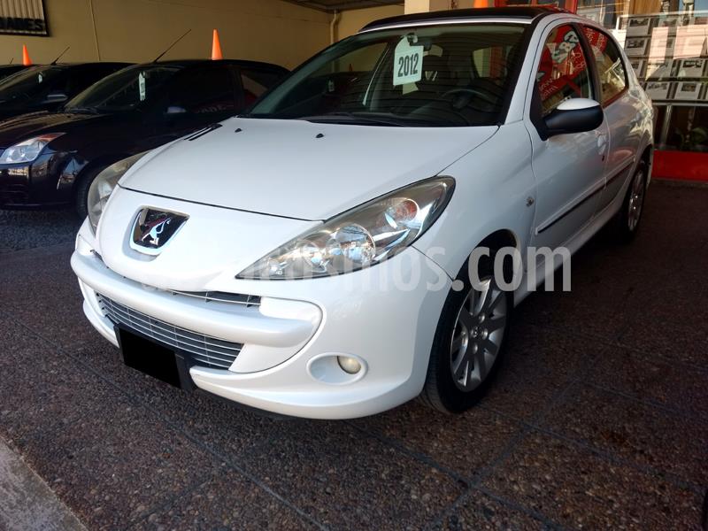 foto Peugeot 207 Compact 1.6 Feline 5P usado (2012) color Blanco Banquise precio $520.000