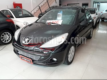 Peugeot 207 Compact 1.6 XT 5P usado (2013) color Negro precio $395.000