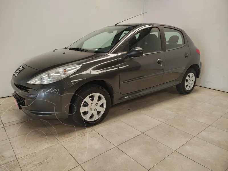 Foto Peugeot 207 Compact 1.4 Allure 5P usado (2016) color Gris Grafito precio $14.504.000