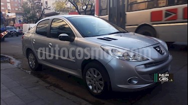 Peugeot 207 Compact 1.4 HDi Active 4P usado (2011) color Gris Claro precio $320.000