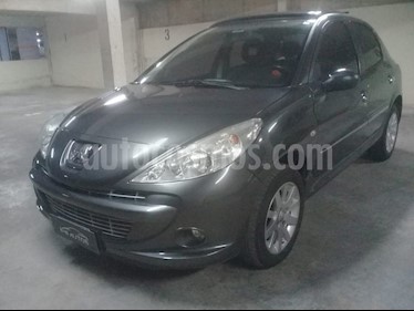 Peugeot 207 Compact 1.6 Feline 5P usado (2013) color Gris precio $480.000