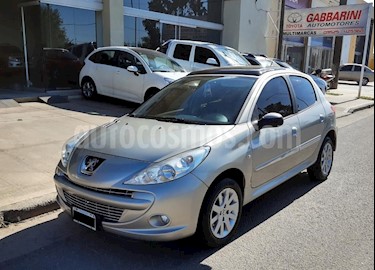 foto Peugeot 207 Compact 1.6 XT 5P usado (2013) color Gris Claro precio $480.000