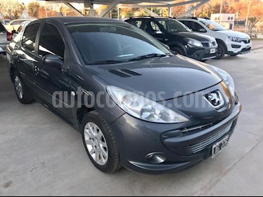 Peugeot 207 Compact 1.6 XT 4P usado (2012) color Gris Oscuro precio $445.000