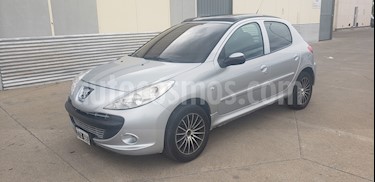 Peugeot 207 Compact 1.6 XT 5P usado (2010) color Gris Aluminium precio $320.000