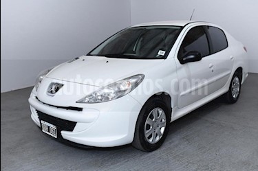 foto Peugeot 207 Compact 1.4 XR 4P usado (2014) color Blanco precio $370.000