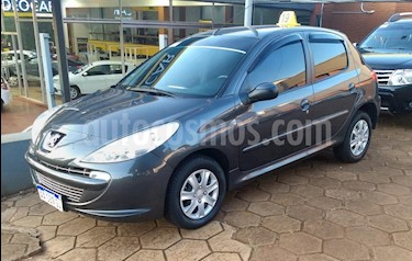 Peugeot 207 Compact - usado (2016) color Gris precio $460.000