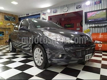 Peugeot 207 Compact 1.6 XS 5P usado (2012) color Gris Grafito precio $380.000