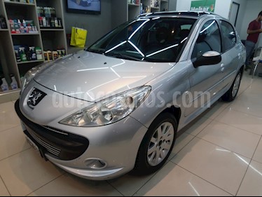 Peugeot 207 Compact 1.6 XT Premium 5P usado (2010) color Gris Aluminium precio $390.000