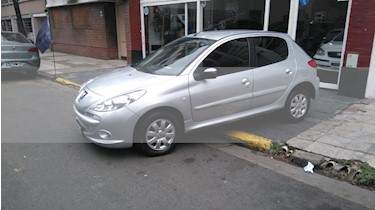foto Peugeot 207 Compact XS 1.4 5 PUERTAS usado (2011) color Gris precio $1