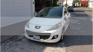 foto Peugeot 207 5P Allure usado (2012) color Blanco precio $98,000