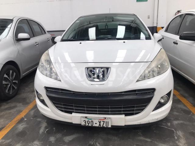Peugeot 207 5P ALLURE 16L TM5 A/AC. VE QC CD RA-15 usado (2012) color Blanco precio $99,900