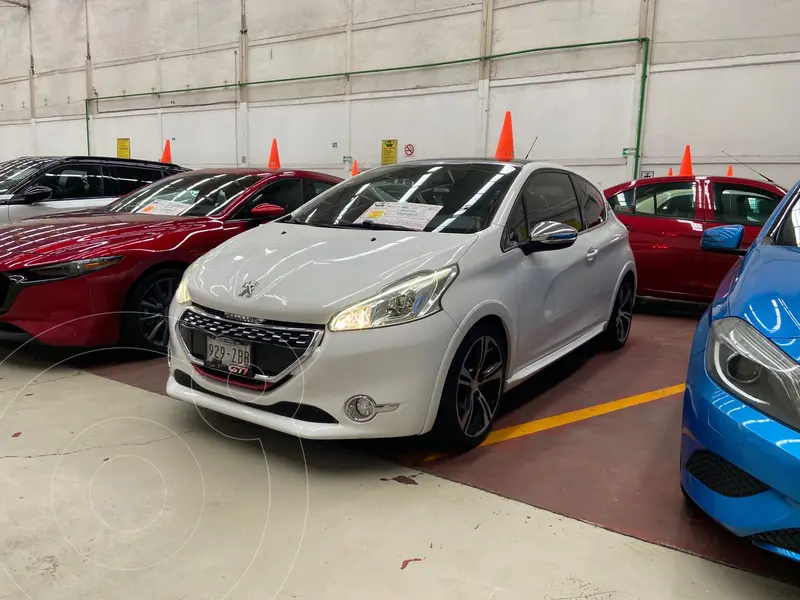Foto Peugeot 208 GT 1.6L usado (2014) color Blanco precio $185,500