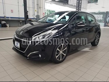 foto Peugeot 208 5p Allure L4/1.6 Aut Vti usado (2016) color Negro precio $175,000