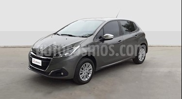 foto Peugeot 208 Active 1.5 usado (2017) color Gris Oscuro precio $510.000