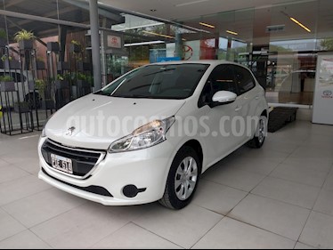 foto Peugeot 208 Active 1.5 usado (2015) color Blanco precio $445.000