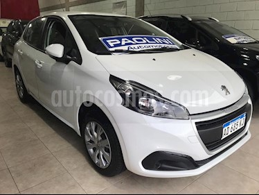 foto Peugeot 208 Active 1.6 usado (2019) color Blanco precio $570.000