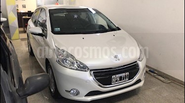 foto Peugeot 208 Allure 1.6 Aut NAV usado (2014) color Blanco precio $340.000