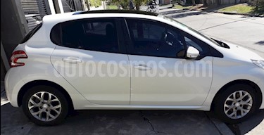 foto Peugeot 208 Allure 1.6 Aut NAV usado (2015) color Blanco Banquise precio $420.000