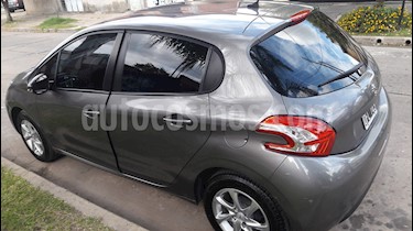 foto Peugeot 208 Allure 1.6 usado (2014) color Moondust precio $350.000