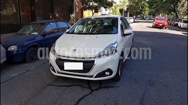 foto Peugeot 208 Allure 1.6 usado (2018) color Blanco Banquise precio $640.000