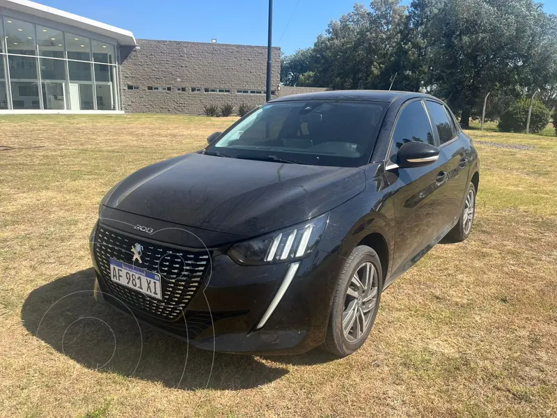 Foto Peugeot 208 Feline 1.6 Tiptronic usado (2023) color Negro precio $24.500.000