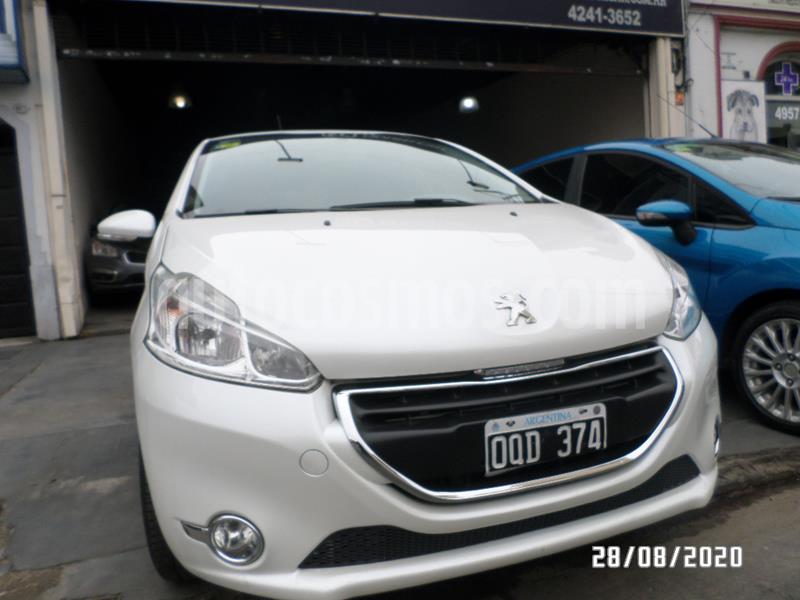 Peugeot 208 Allure 1.6 Aut NAV usado (2015) color Blanco precio $835.000
