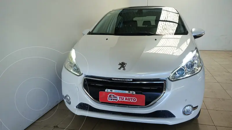 Foto Peugeot 208 Feline 1.6 usado (2015) color Blanco Nacre precio $15.300.000