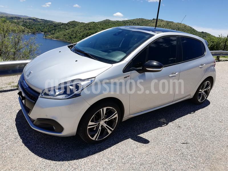 Peugeot 208 GT 1.6 THP usado (2017) color Gris Aluminium precio $1.400.000